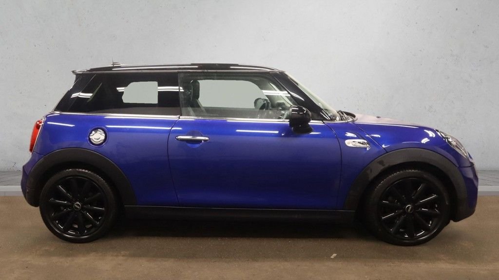 Used MINI Hatch 2018 for sale - 77520944: Photo 8