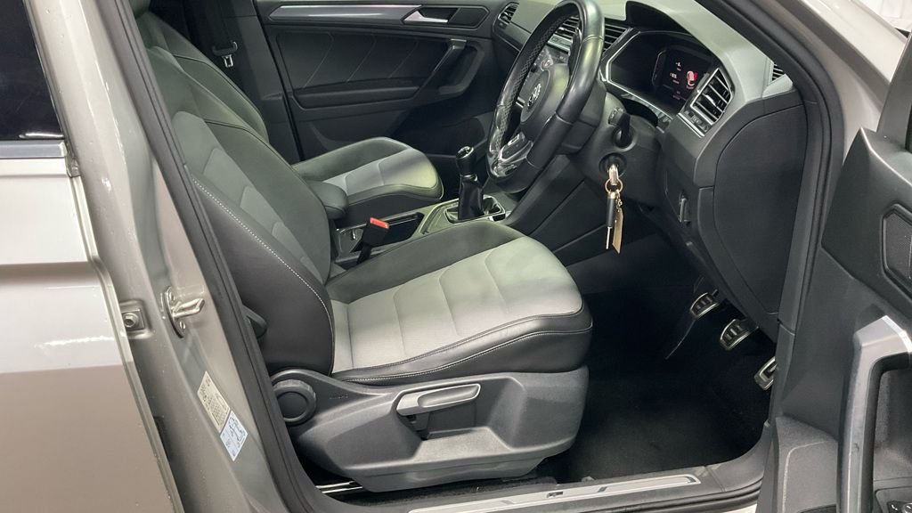 Used Volkswagen Tiguan 2019 for sale - 76731273: Photo 2