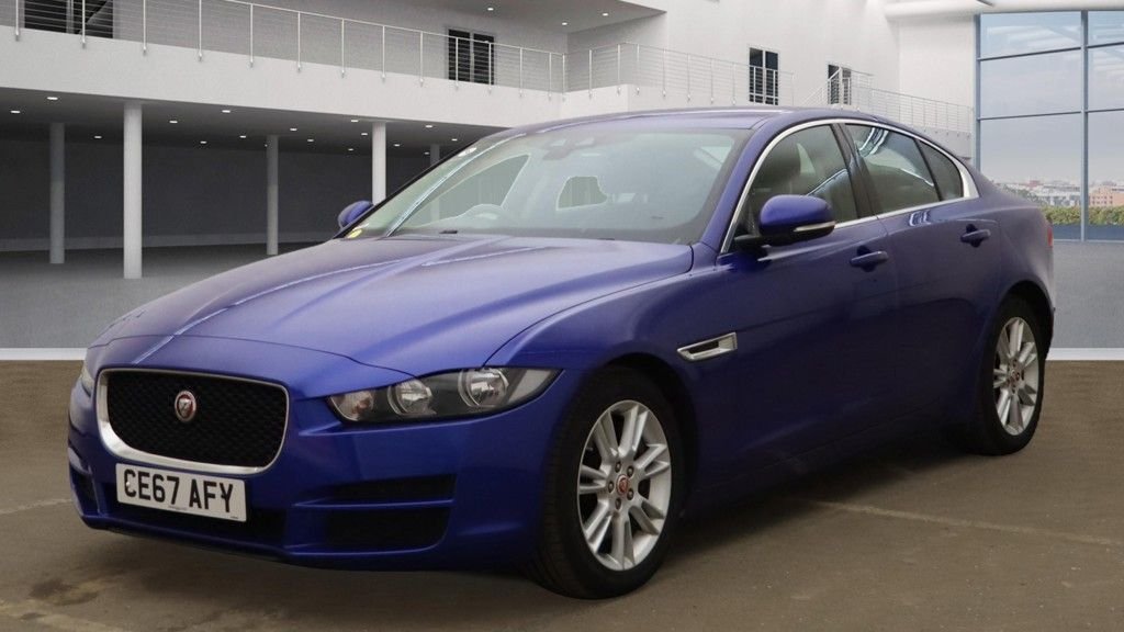 Used Jaguar XE 2017 for sale - 76132623: Photo 5