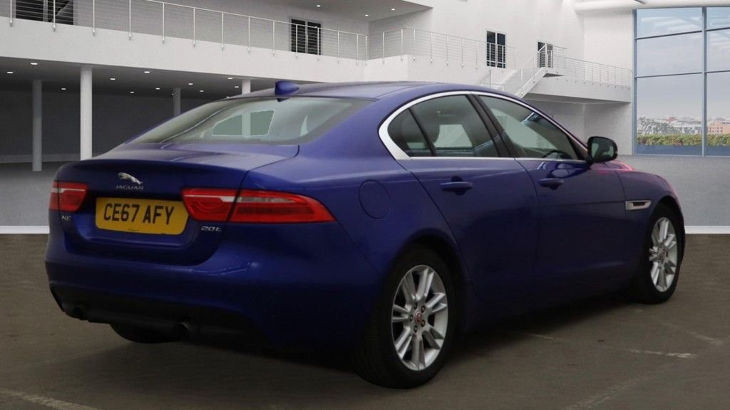 Used Jaguar XE 2017 for sale - 76132623: Photo 7