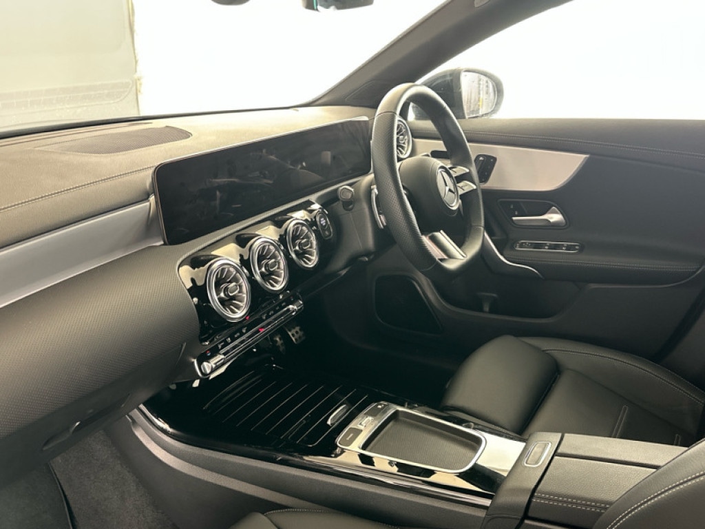 Used Mercedes-Benz CLA 2024 for sale - 76662355: Photo 3