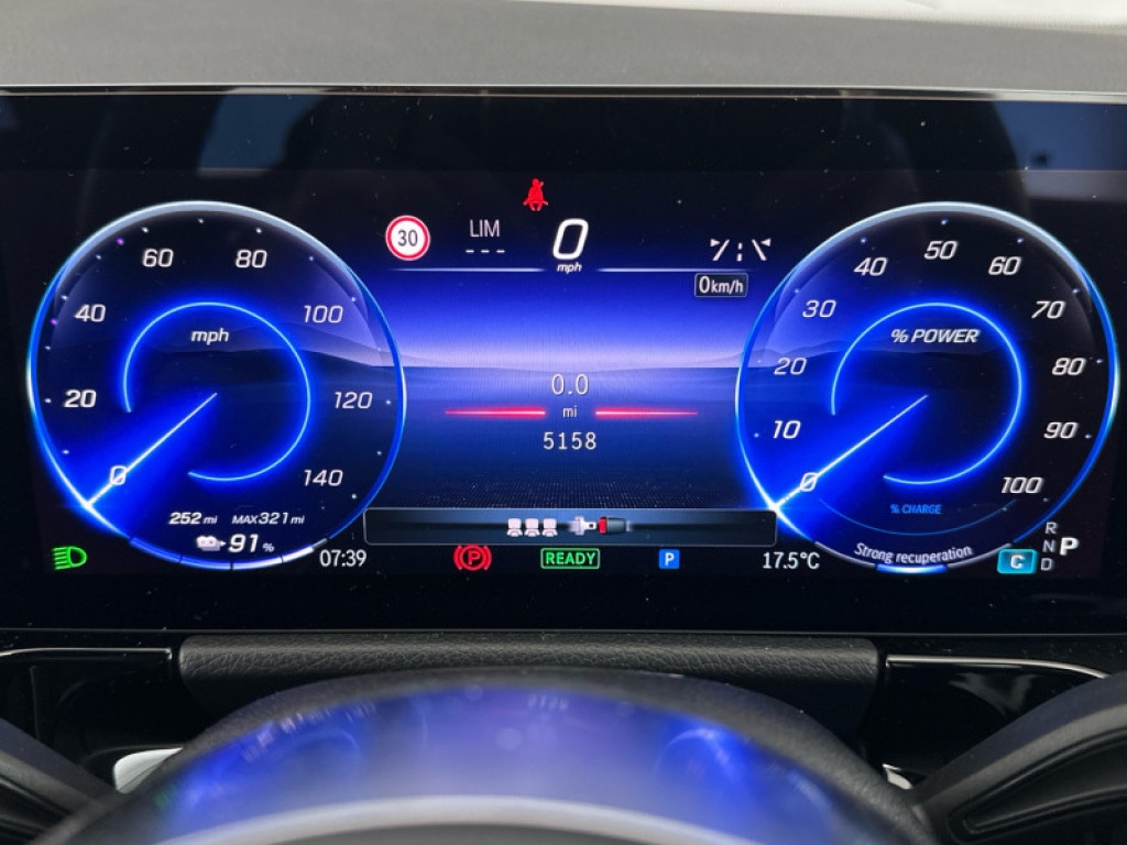 Used Mercedes-Benz EQA 2024 for sale - 76139724: Photo 4