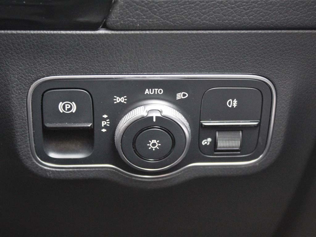 Used Mercedes-Benz EQA 2021 for sale - 76154303: Photo 27