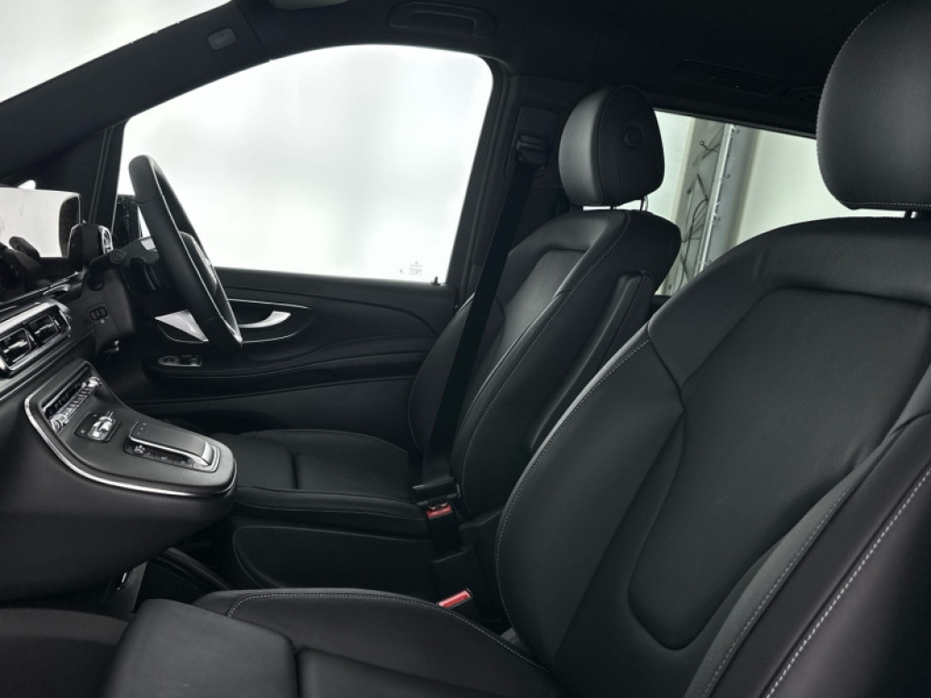 Used Mercedes-Benz V-Class 2024 for sale - 76216612: Photo 3