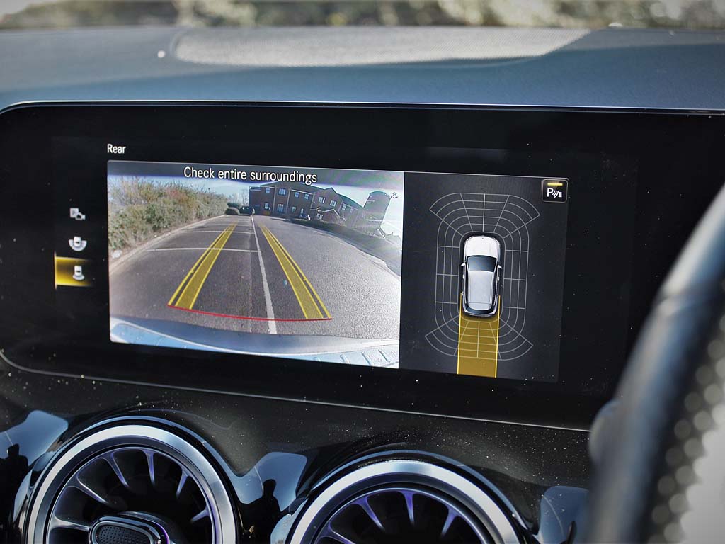 Used Mercedes-Benz EQA 2022 for sale - 76662340: Photo 10