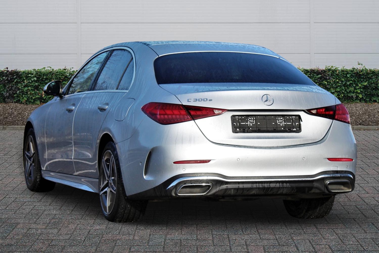 Used Mercedes-Benz C Class 2023 for sale - 77359927: Photo 2