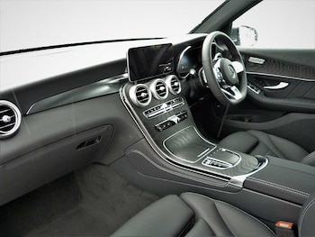 Used Mercedes-Benz GLC 2020 for sale - 76389765: Photo