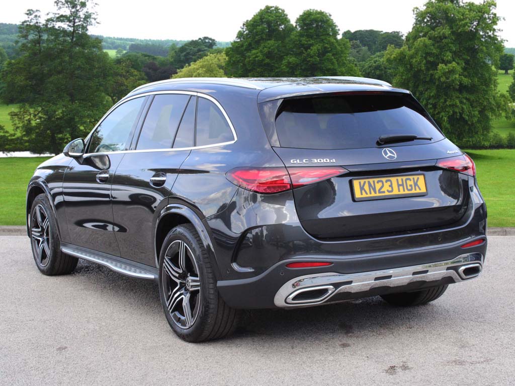 Used Mercedes-Benz GLC 2023 for sale - 76434197: Photo 2