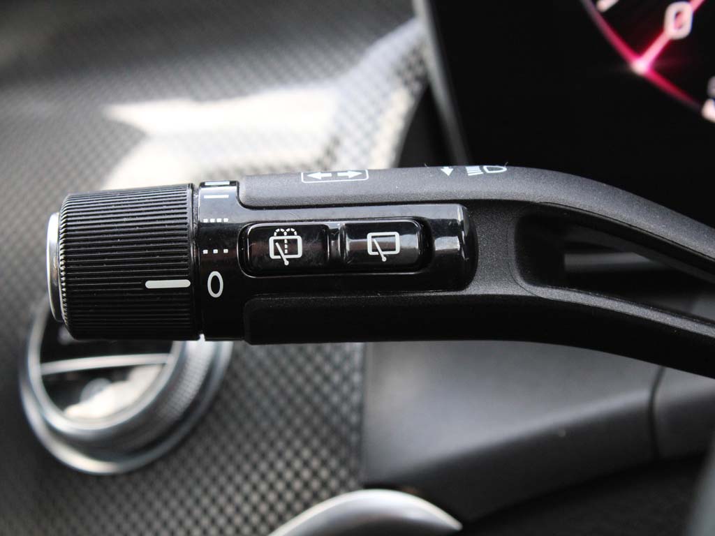 Used Mercedes-Benz GLC 2023 for sale - 76434197: Photo 8