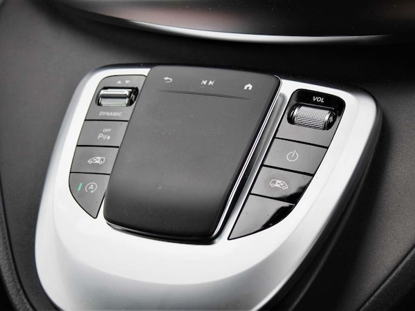Used Mercedes-Benz V-Class 2024 for sale - 76309312: Photo 16