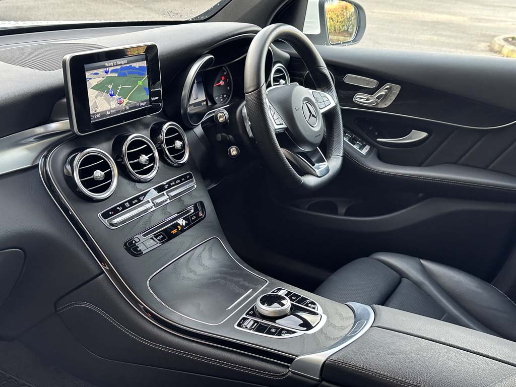 Used Mercedes-Benz GLC 2019 for sale - 76296937: Photo 3