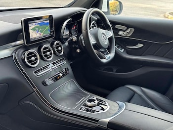 Used Mercedes-Benz GLC 2019 for sale - 76296937: Photo