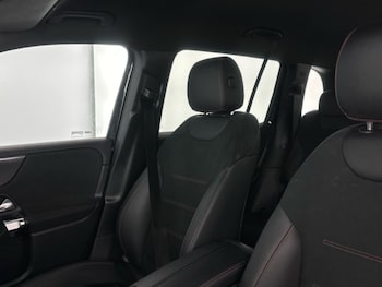 Used Mercedes-Benz GLB 2024 for sale - 77427401: Photo