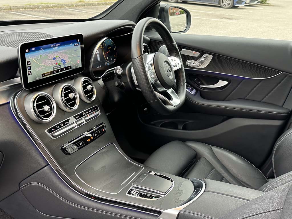 Used Mercedes-Benz GLC 2019 for sale - 76662353: Photo 3