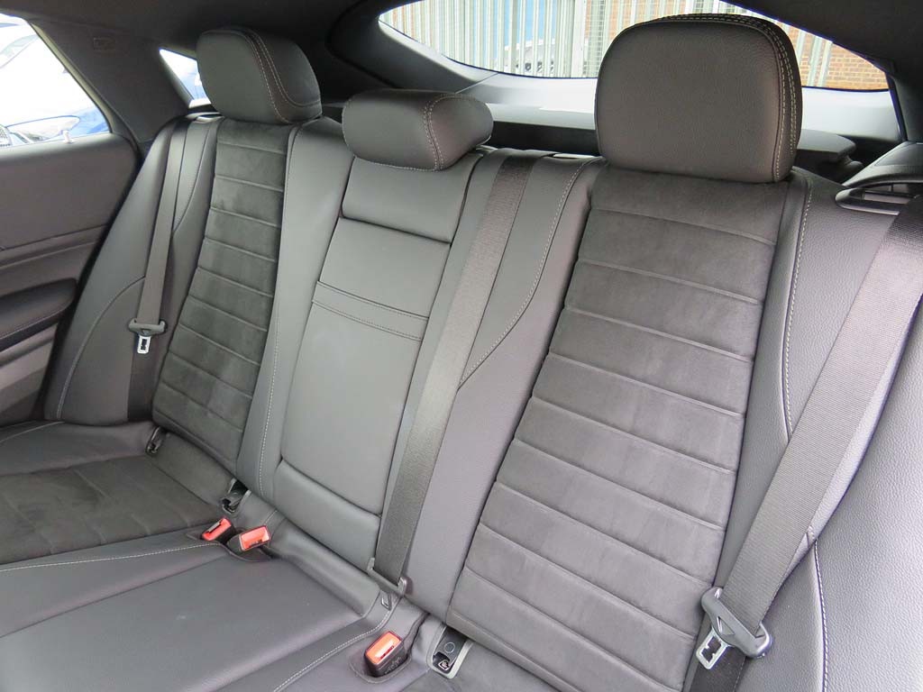 Used Mercedes-Benz GLE 2025 for sale - 76800727: Photo 8