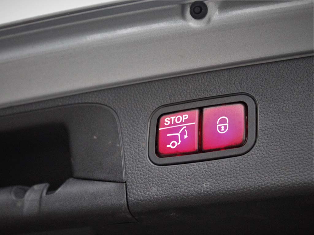 Used Mercedes-Benz GLC 2021 for sale - 76937350: Photo 12