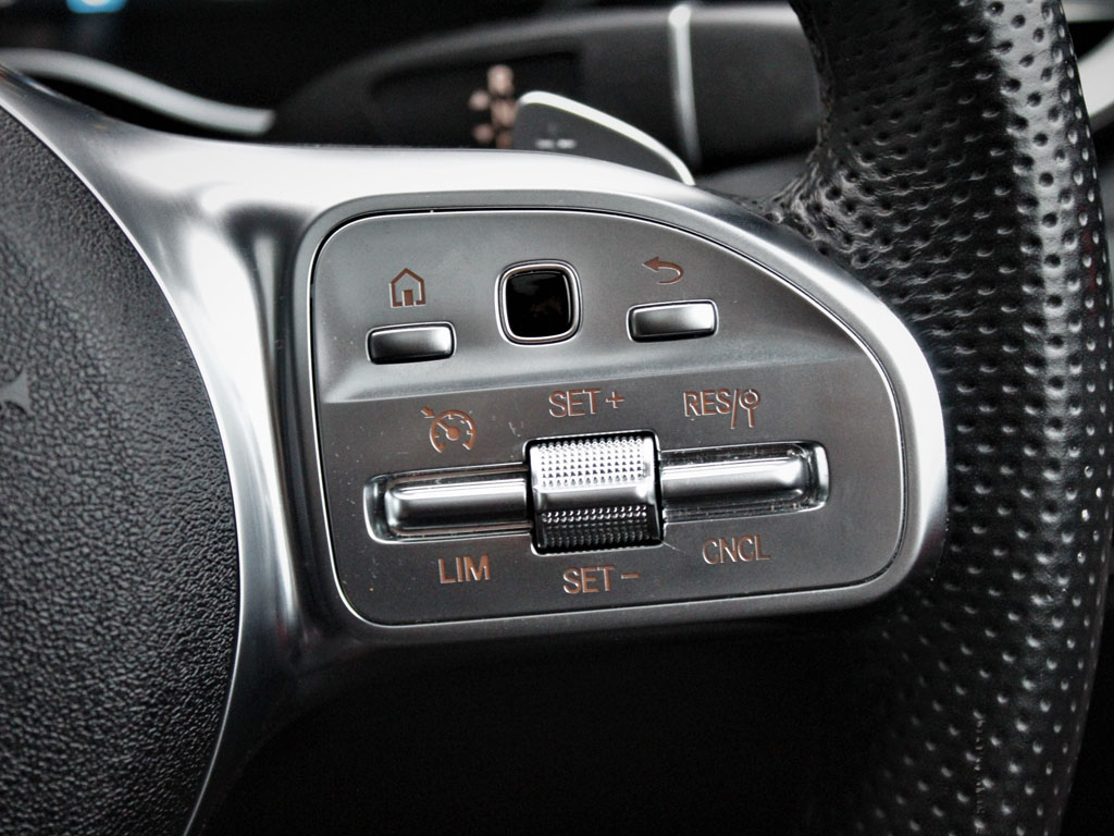 Used Mercedes-Benz GLC 2021 for sale - 76937350: Photo 26