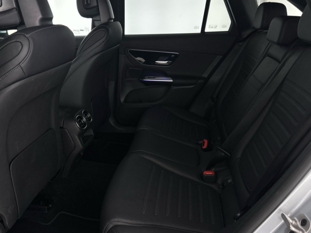 Used Mercedes-Benz GLC 2024 for sale - 76139672: Photo 8