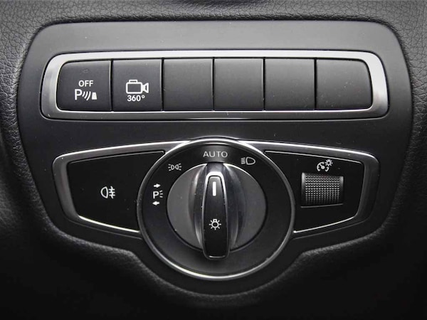 Used Mercedes-Benz GLC 2019 for sale - 76228870: Photo 31