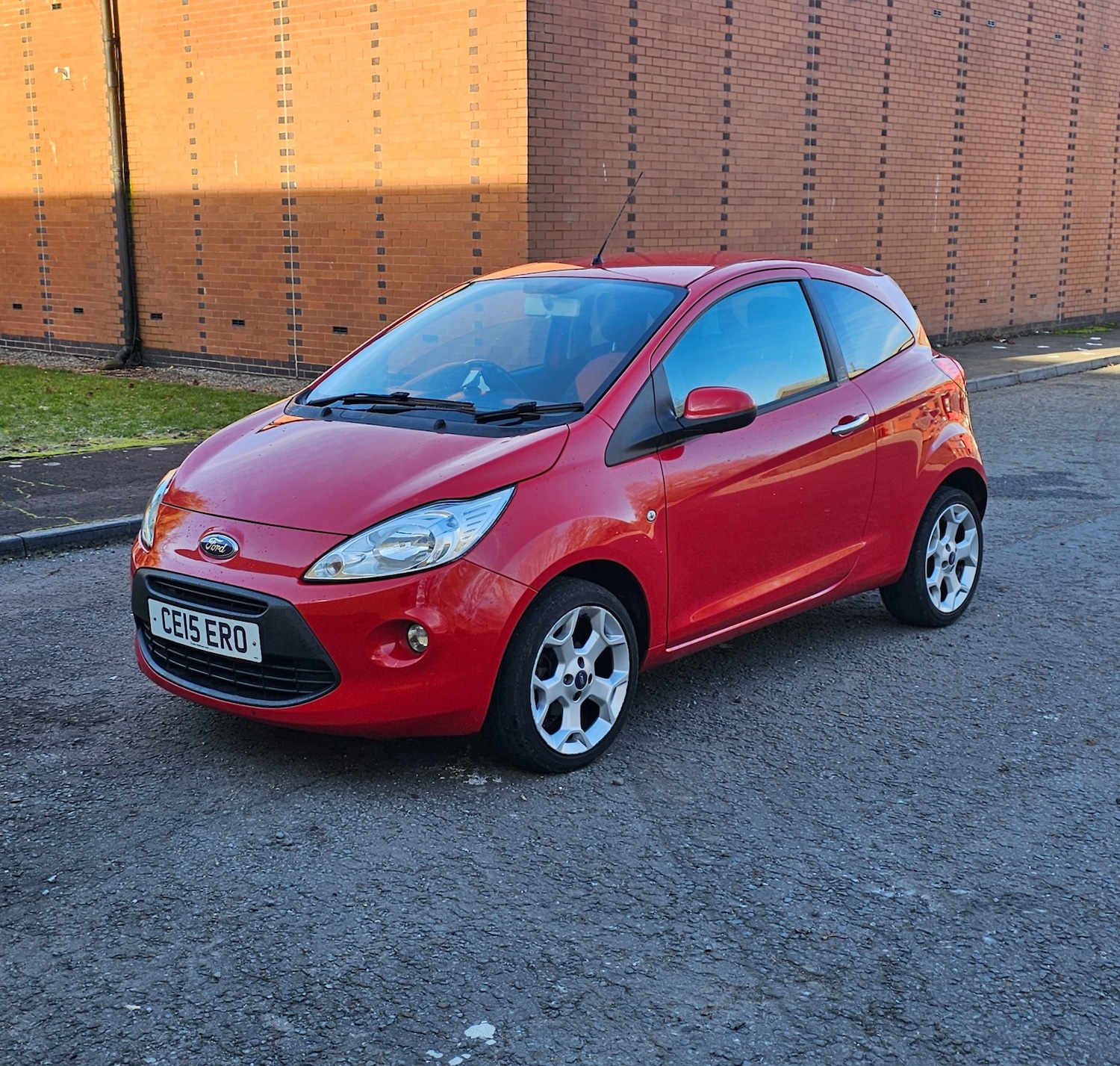 Used Ford Ka 2015 for sale - 76649880: Photo 2