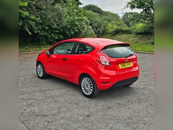 Used Ford Fiesta 2016 for sale - 78733900: Photo