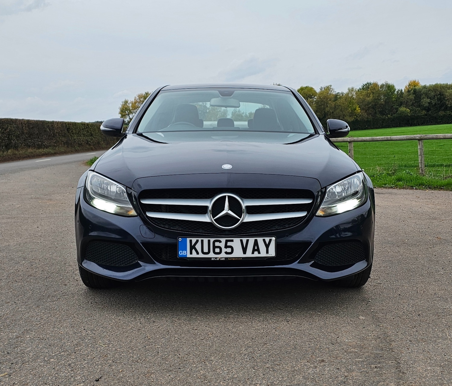 Used Mercedes-Benz C Class 2015 for sale - 76378914: Photo 2