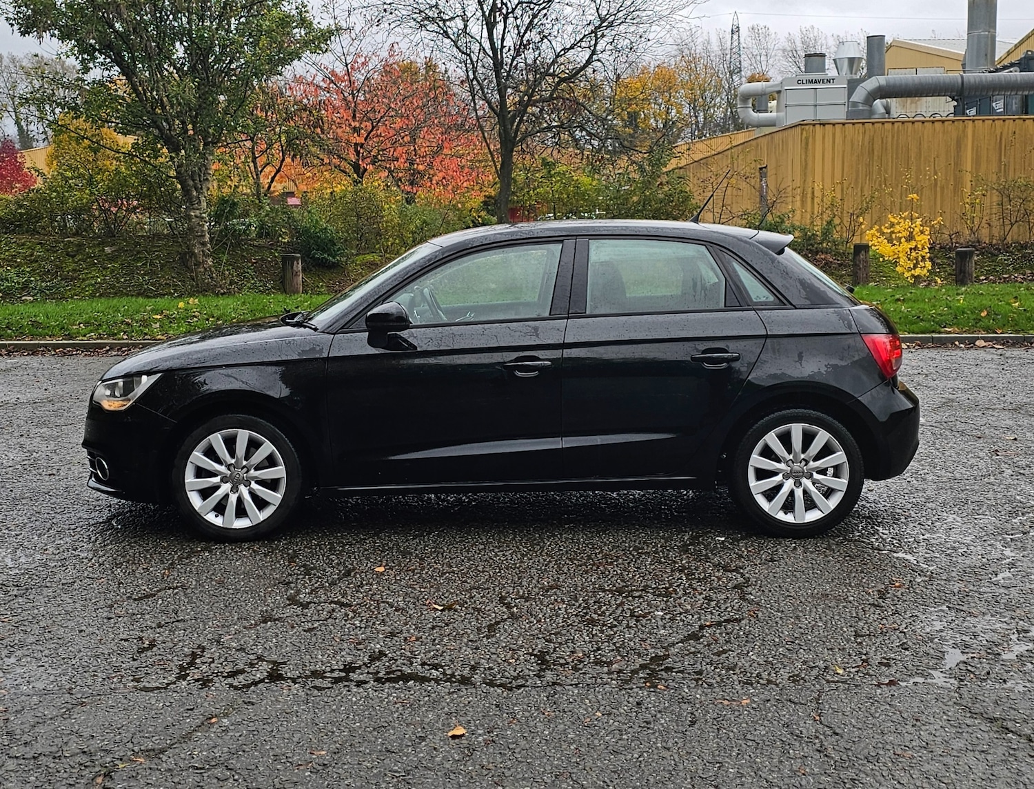 Used Audi A1 2012 for sale - 76464609: Photo 4