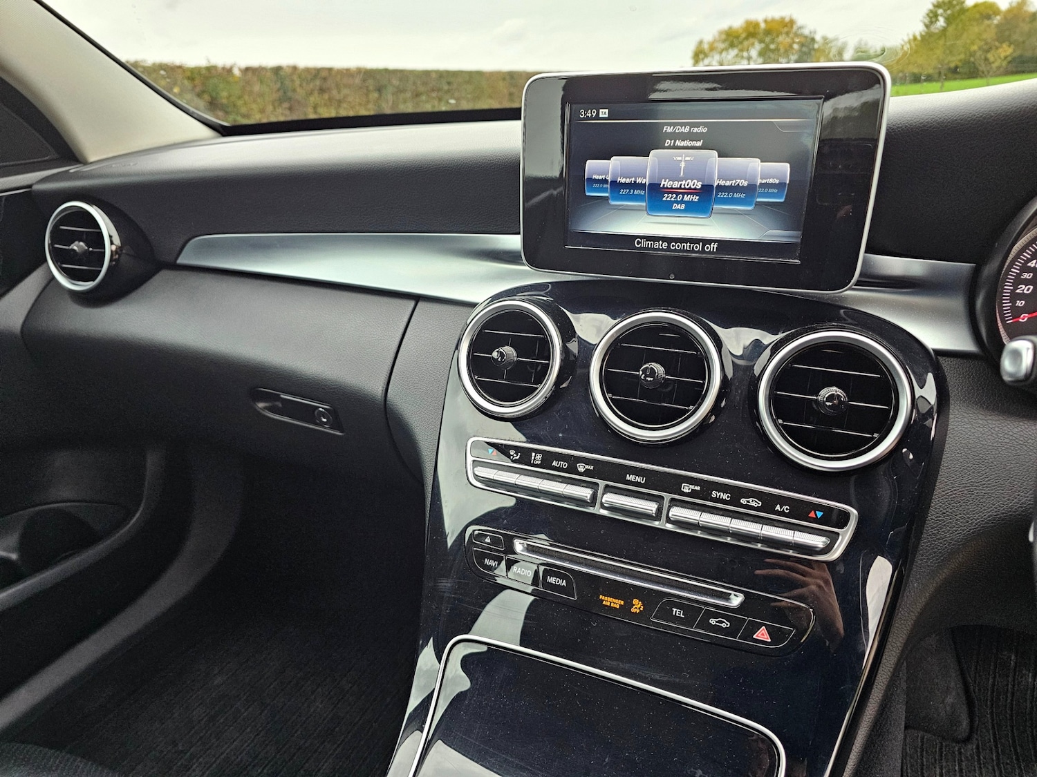 Used Mercedes-Benz C Class 2015 for sale - 77138006: Photo 15