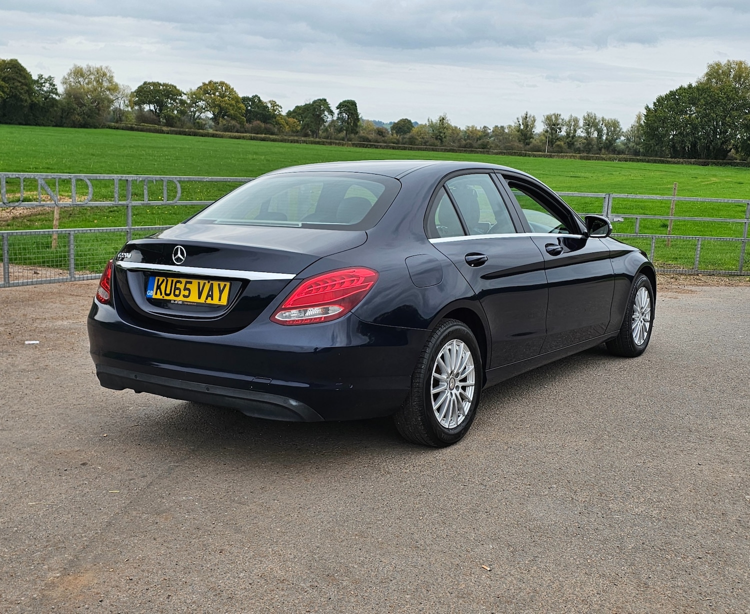 Used Mercedes-Benz C Class 2015 for sale - 77138006: Photo 6