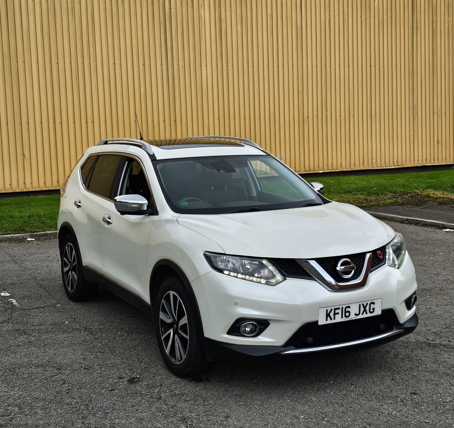 Used Nissan X-Trail 2016 for sale - 76194236: Photo 1