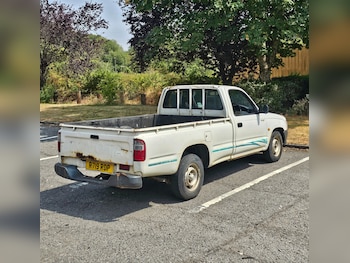 Used Toyota Hilux 1998 for sale - 79299403: Photo