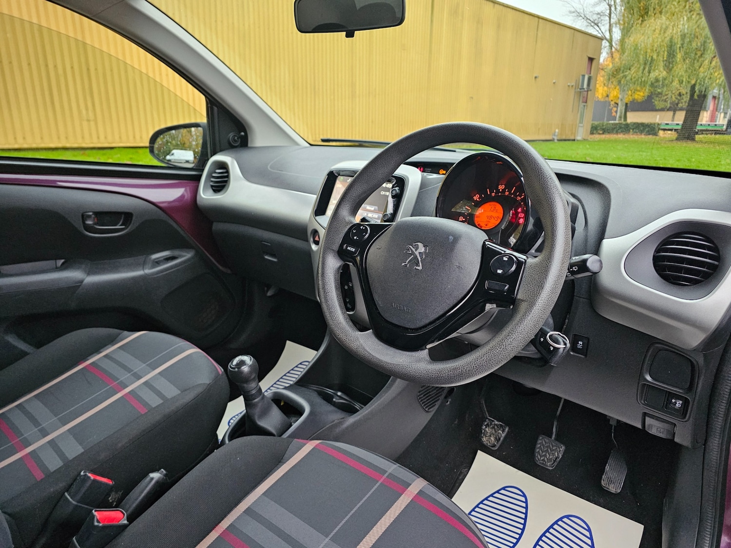 Used Peugeot 108 2014 for sale - 76526482: Photo 7