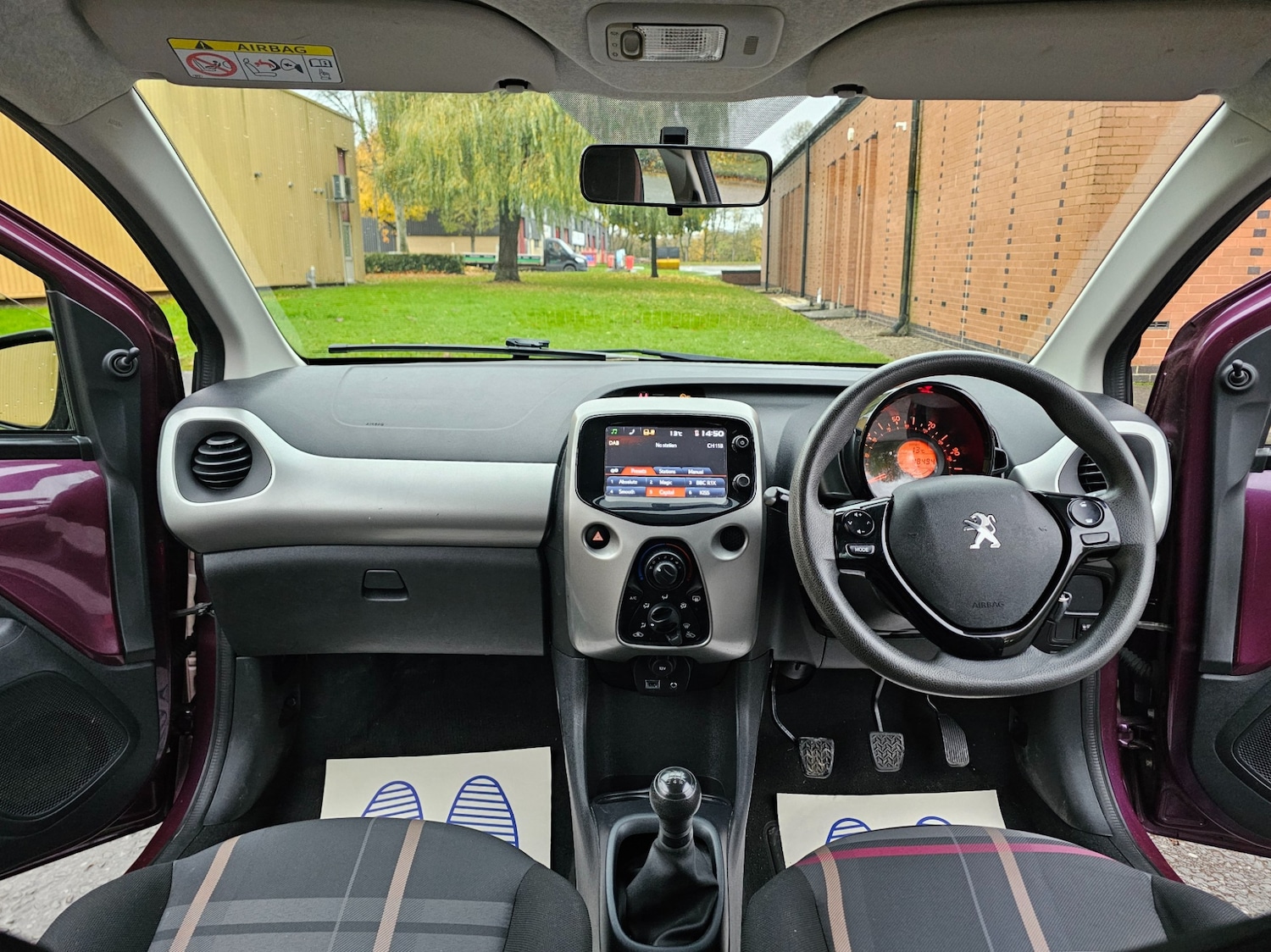 Used Peugeot 108 2014 for sale - 76526482: Photo 8