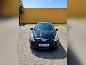 Used Hyundai i20 2011 for sale - 79301897: Photo