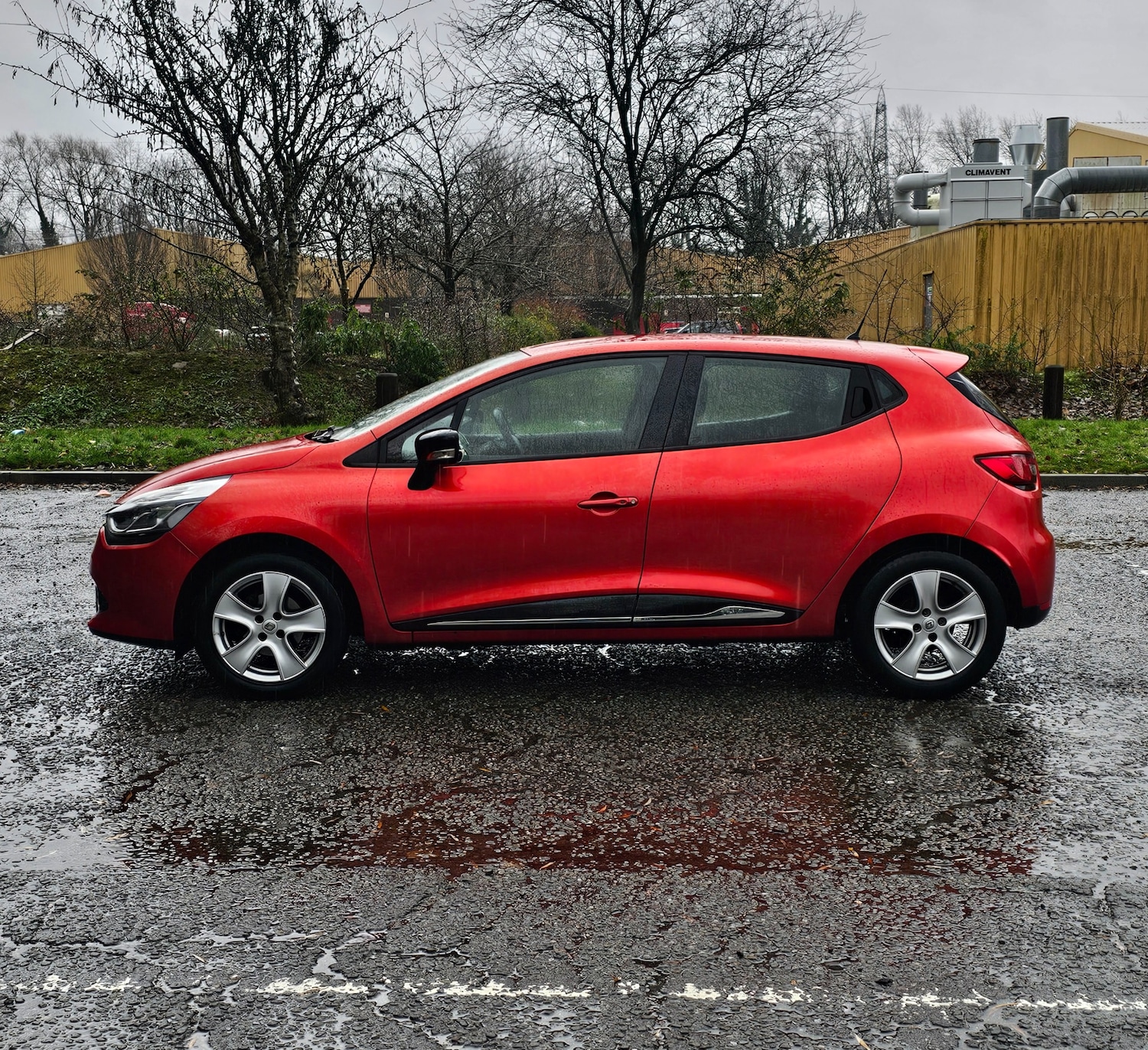 Used Renault Clio 2016 for sale - 76946751: Photo 4