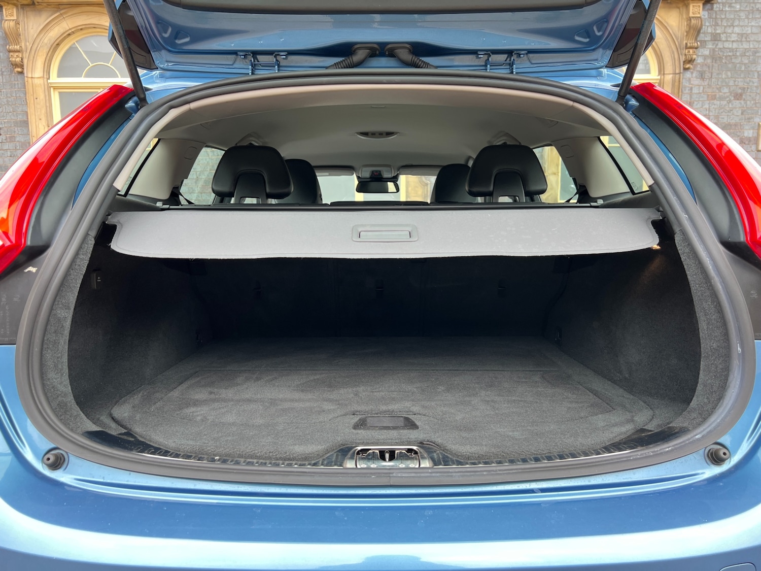Used Volvo V60 2013 for sale - 76344718: Photo 14