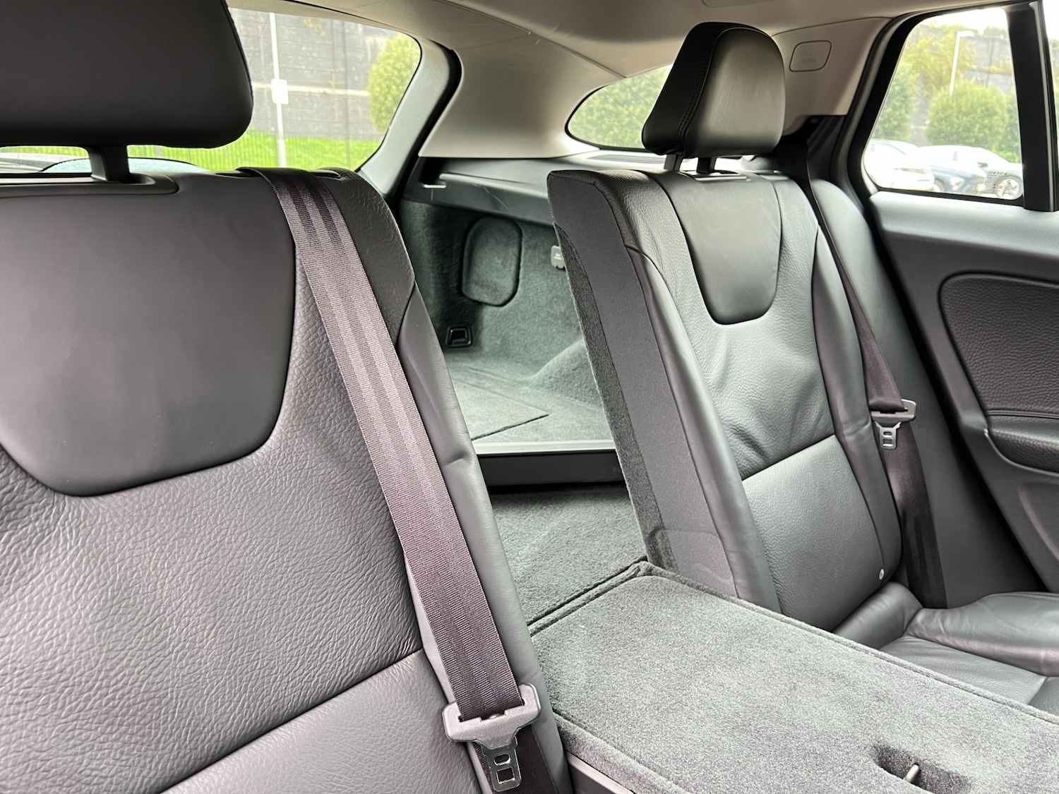 Used Volvo V60 2013 for sale - 76344718: Photo 23