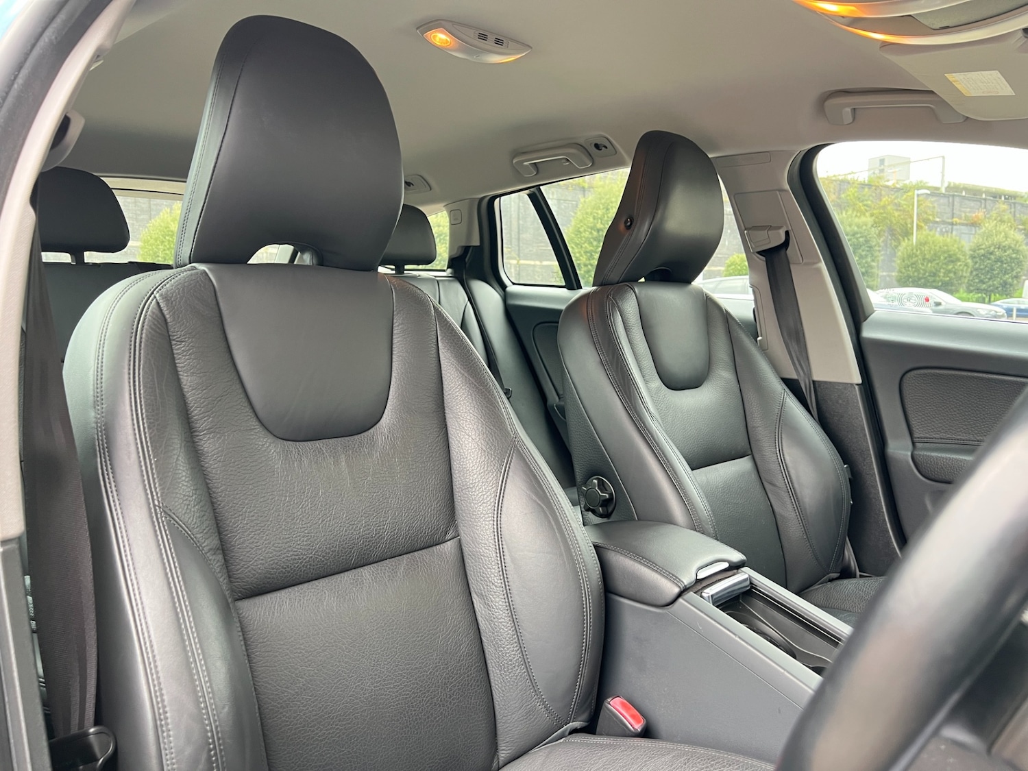 Used Volvo V60 2013 for sale - 76344718: Photo 27