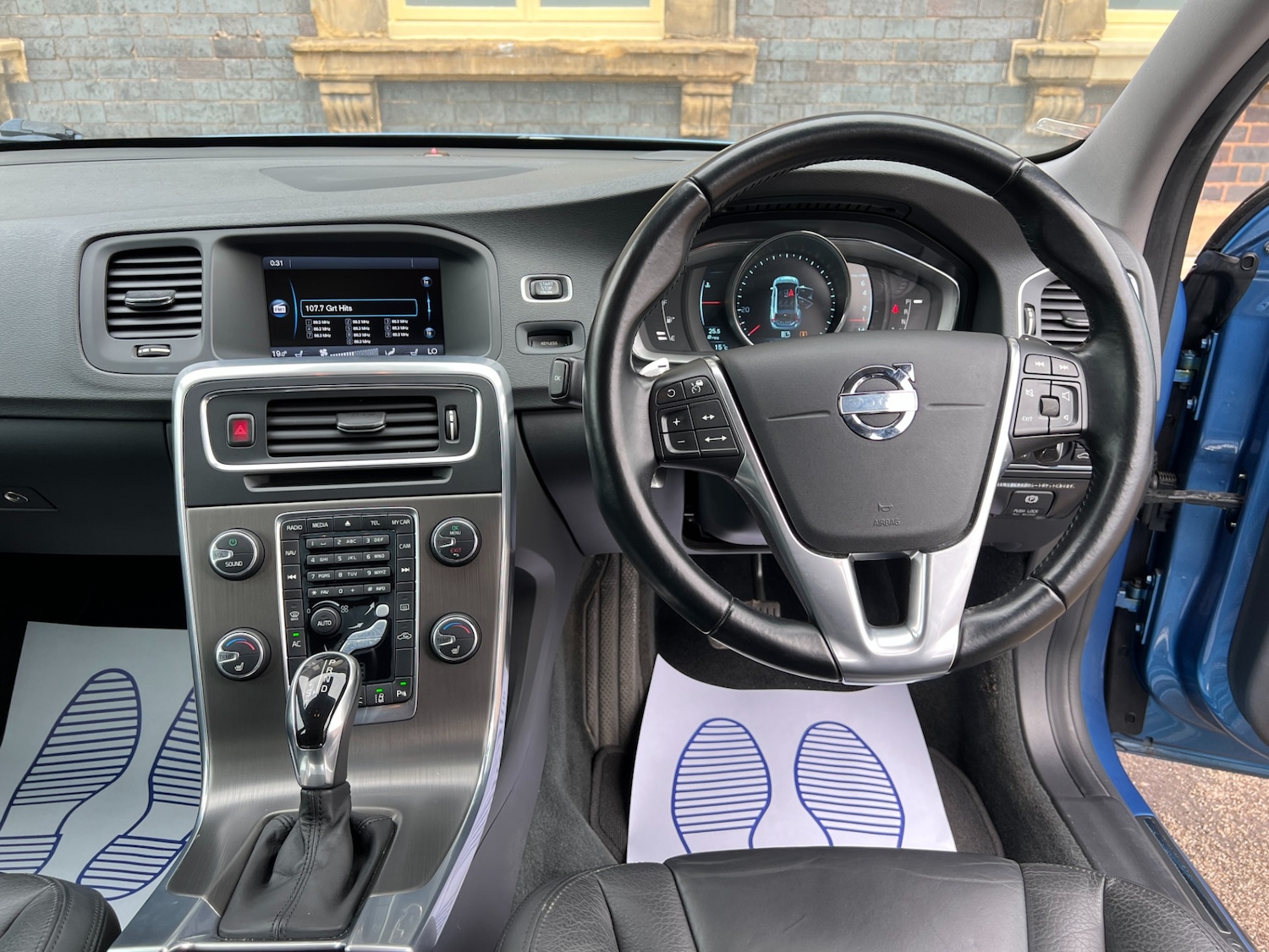 Used Volvo V60 2013 for sale - 76344718: Photo 29