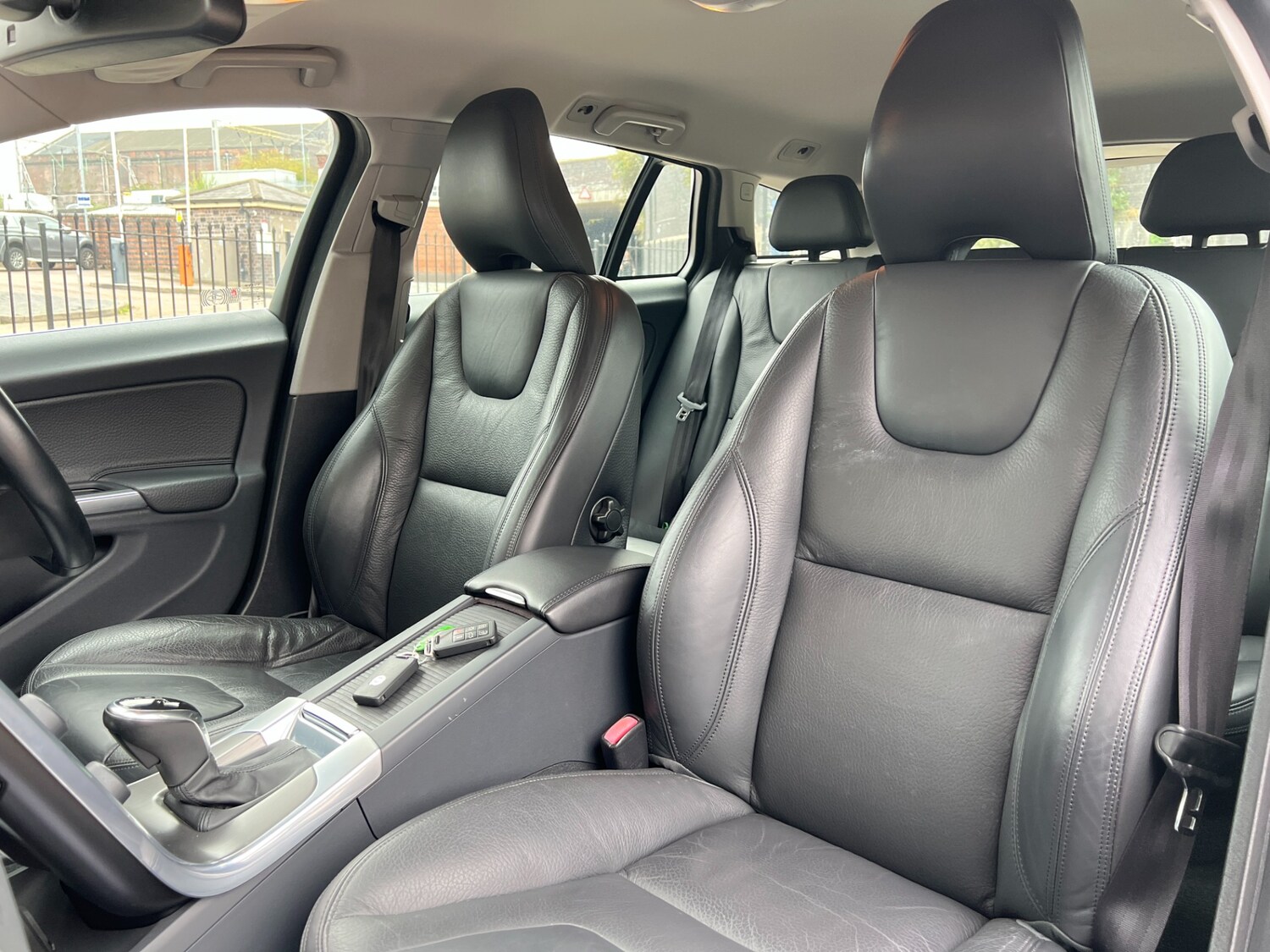 Used Volvo V60 2013 for sale - 76344718: Photo 33