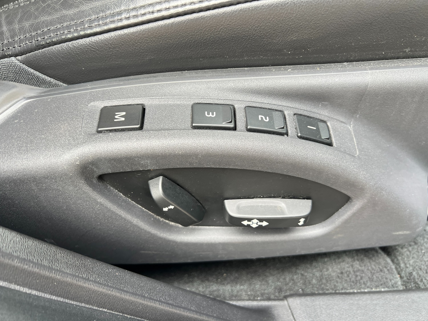 Used Volvo V60 2013 for sale - 76344718: Photo 36