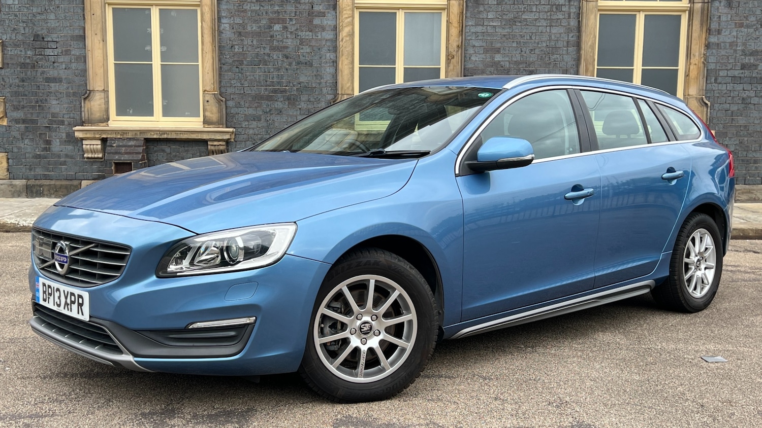 Used Volvo V60 2013 for sale - 76344718: Photo 5