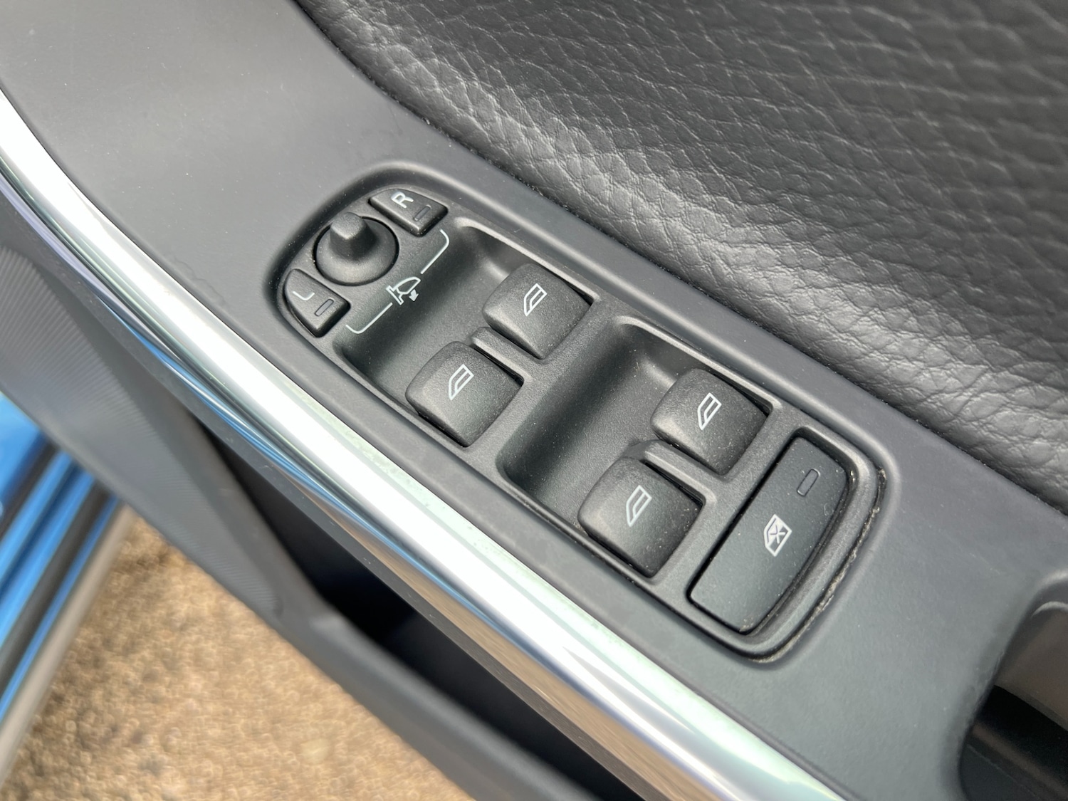 Used Volvo V60 2013 for sale - 76344718: Photo 56