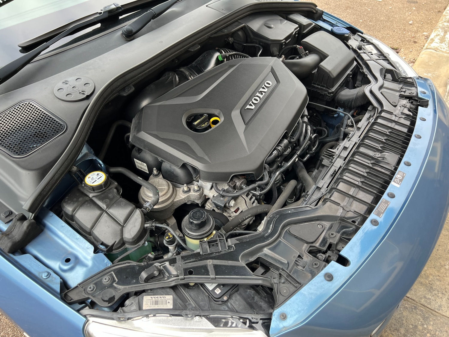 Used Volvo V60 2013 for sale - 76344718: Photo 59