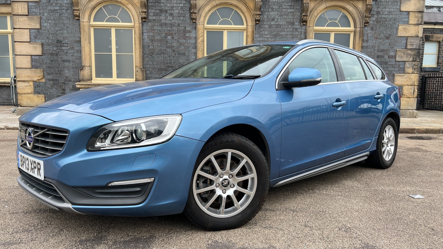 Used Volvo V60 2013 for sale - 76344718: Photo 6