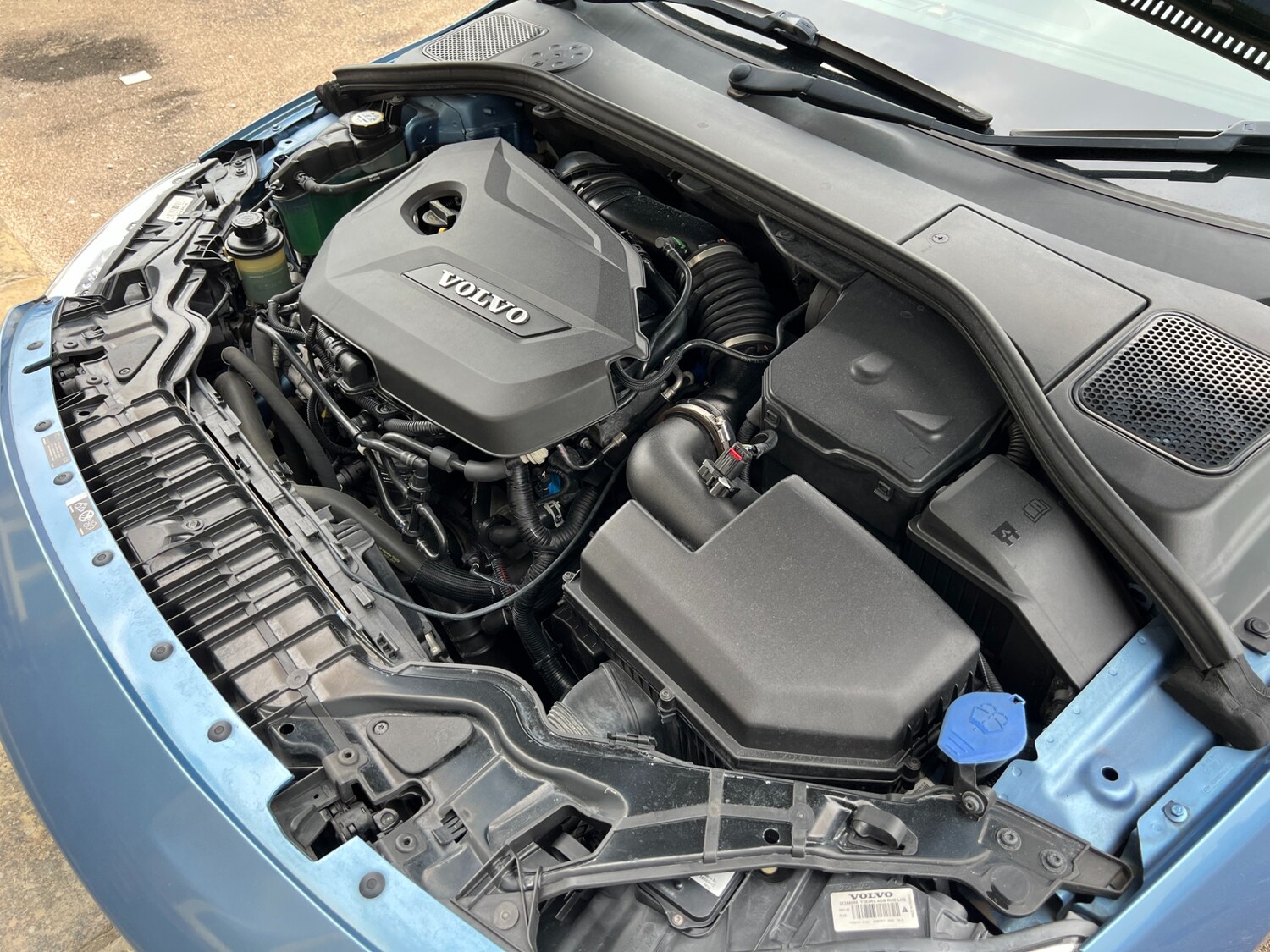 Used Volvo V60 2013 for sale - 76344718: Photo 60