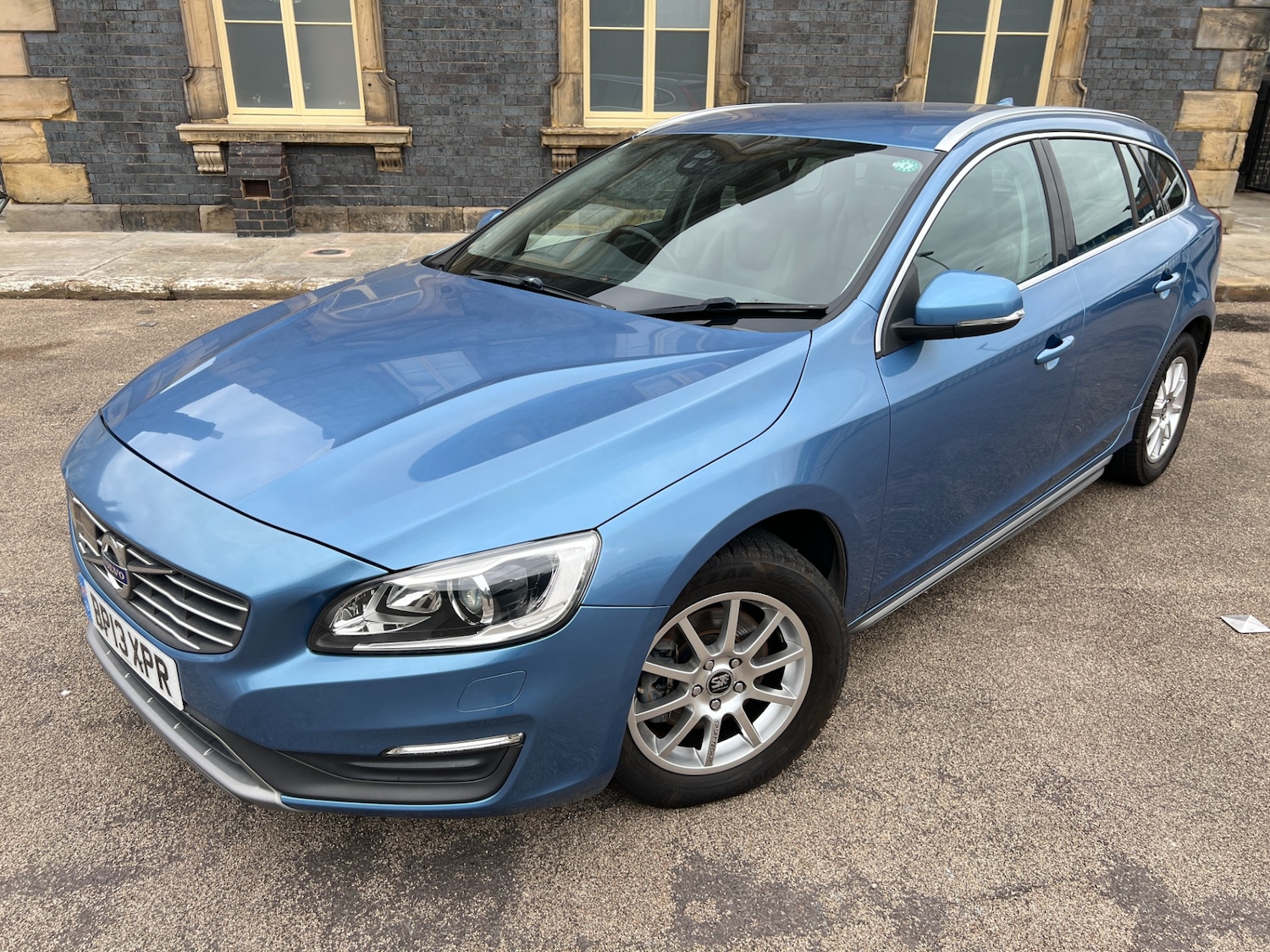 Used Volvo V60 2013 for sale - 76344718: Photo 7