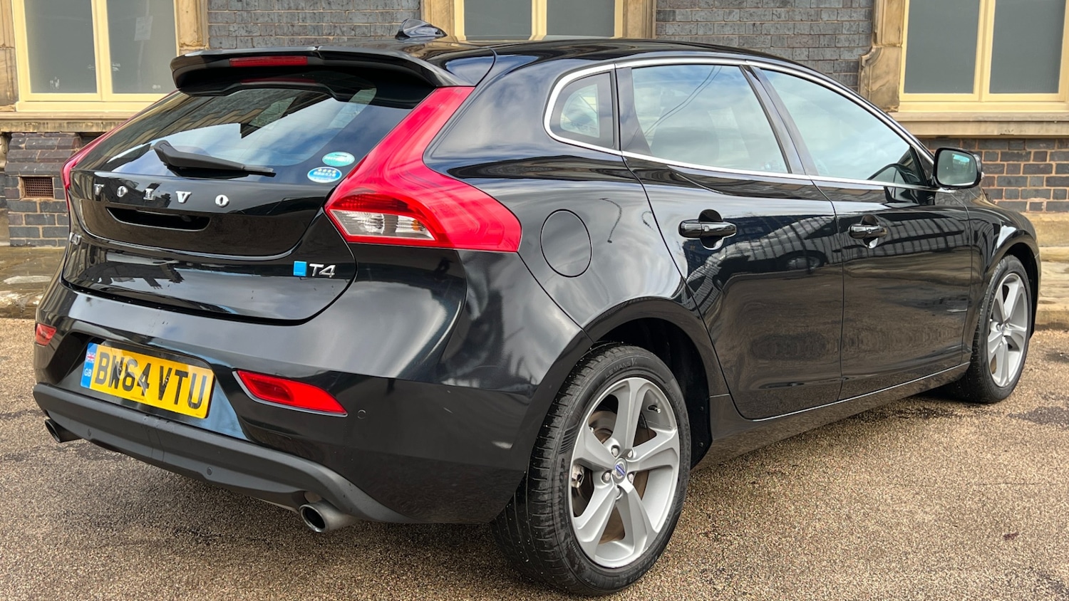 Used Volvo V40 2014 for sale - 76452464: Photo 10