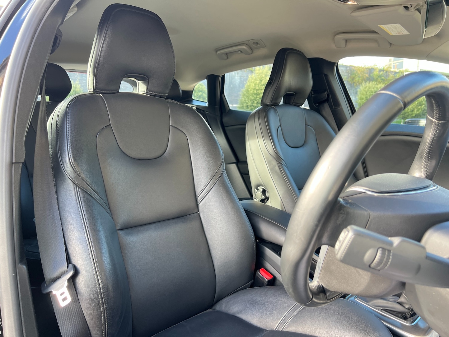 Used Volvo V40 2014 for sale - 76452464: Photo 21