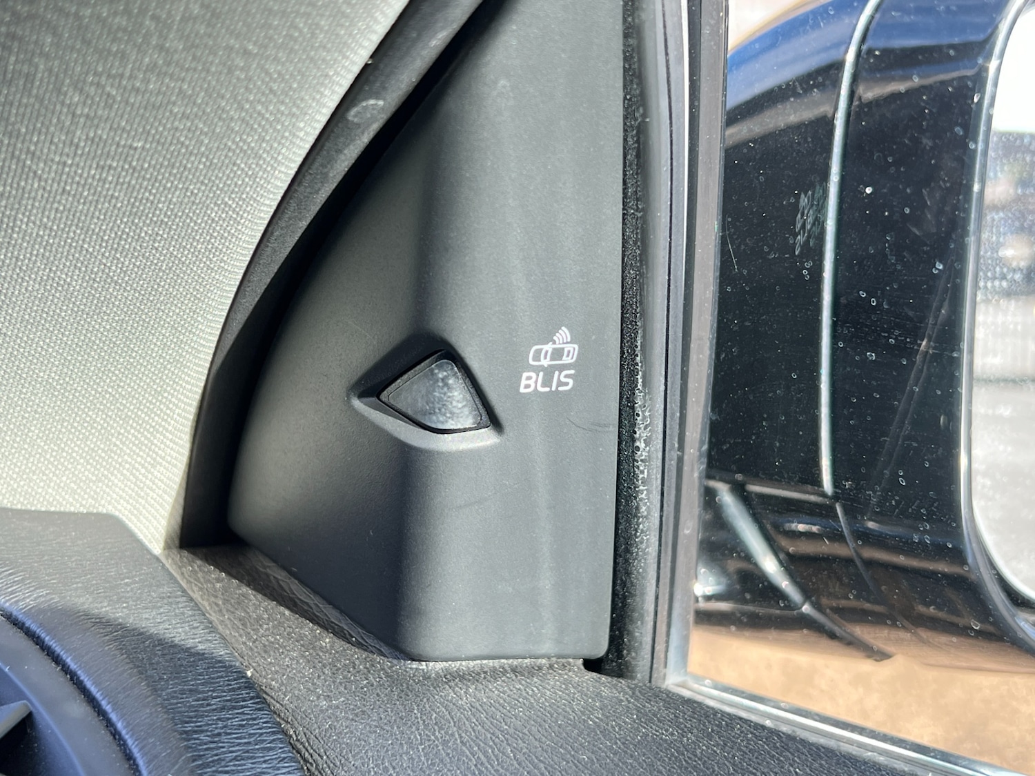 Used Volvo V40 2014 for sale - 76452464: Photo 43